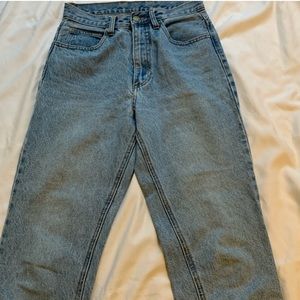 Brandy Melville Carly Lightwash Jeans